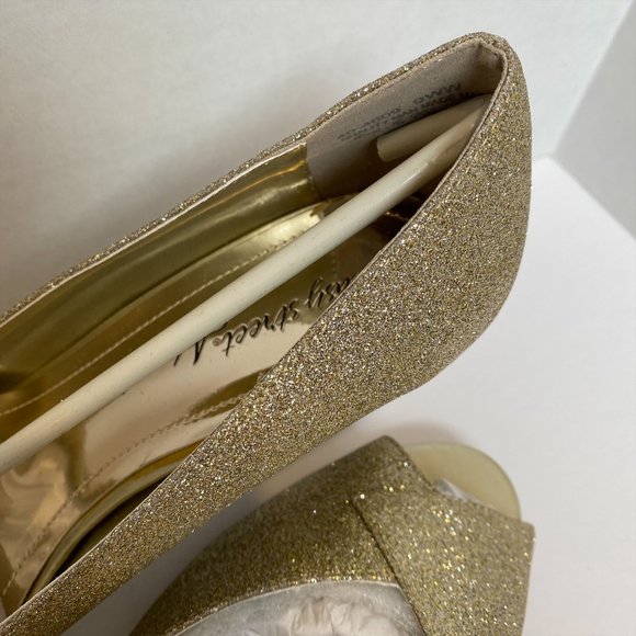 Easy Street - Alive @5 - Ravish Pump - Gold Glitter - Size 9 W - New in Box - Picture 5 of 11